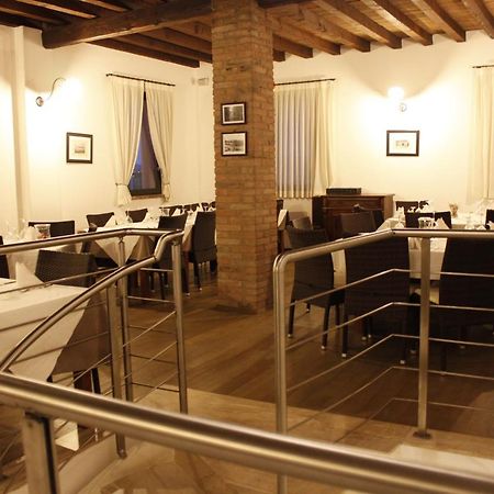 Hotel La Vecchia Reggio Reggio Emilia Exteriör bild
